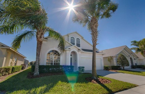 Four Corners Villa | Lake Front Glenbrook Resort "The Villa Esquire"