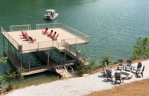 La Follette House | Lake Front - Gorgeous views, 6 bedroom/6 1/2 baths, 2 refrigerators/dishwashers