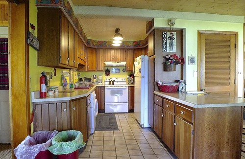 Unionville House | Lake Front Home close to Nashville IN, Bloomington IN and Indiana University