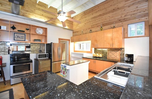 Lake Whitney House | LAKE FRONT HOME! Direct access to the water.