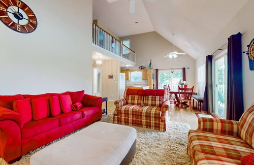 Big Creek House | Lake front home with games, fire pit, gas grill and dock