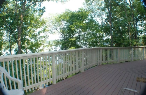 Cadiz House | Lake Front - Private Dock - Sleeps 10!