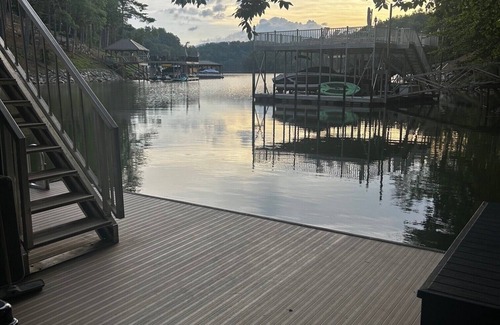 The Arbor House | Lake Front Retreat with 2-tier Dock/Brand new 4 Bedroom Home