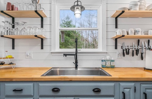 Lake Cottage | Lake Front with Hot tub! Silver Lake, Clare Co. nNew owners, many upgrades! n