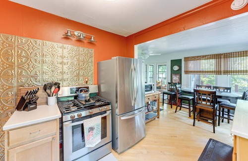 Williams Bay House | Lake Geneva Family Gem w/Fenced Dog Run!