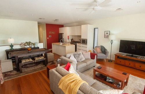 Elizabeth Beach Apartment | Lake Getaway @ Elizabeth Beach