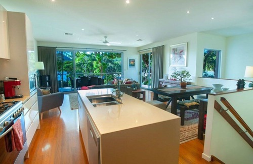 Elizabeth Beach Apartment | Lake Getaway @ Elizabeth Beach