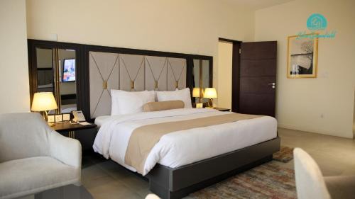 Abuja Hotel | Lake Greenfield Hotel and Towers