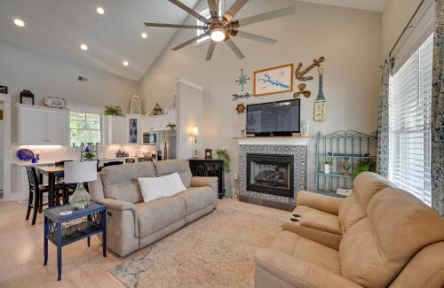 Greenwood House | Lake Greenwood Getaway with On-Site Boat Ramp!
