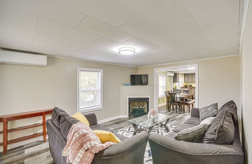 Guntersville House | Lake Guntersville Home: 1 Mi to Boat Ramp!