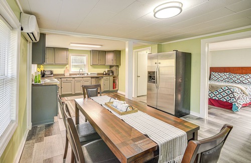 Guntersville House | Lake Guntersville Home: 1 Mi to Boat Ramp!