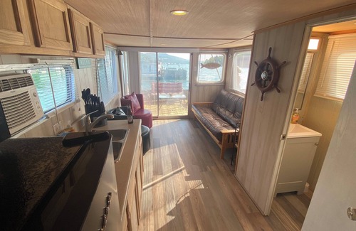 New Tazewell Boat Rental | Lake Gypsy Floating House on Beautiful Norris Lake - Your Private Lake Oasis