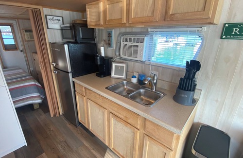 New Tazewell Boat Rental | Lake Gypsy Floating House on Beautiful Norris Lake - Your Private Lake Oasis