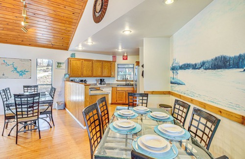 Mid America House | Lake Hamilton Escape w/Dock & Waterfront Views!