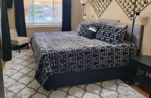 Piney House | Lake Hamilton Home 8 Mi to Oaklawn Racing Resort!
