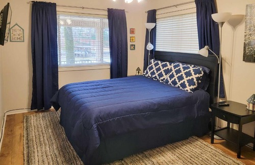 Piney House | Lake Hamilton Home 8 Mi to Oaklawn Racing Resort!