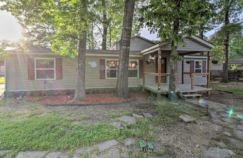 Piney House | Lake Hamilton Home with Dock 8 Mi to Hot Springs NP