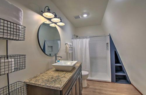 Seneca House | Lake Hartwell Home with Dock Less Than 10 Miles to Clemson!