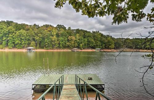 Seneca House | Lake Hartwell Home with Dock Less Than 10 Miles to Clemson!