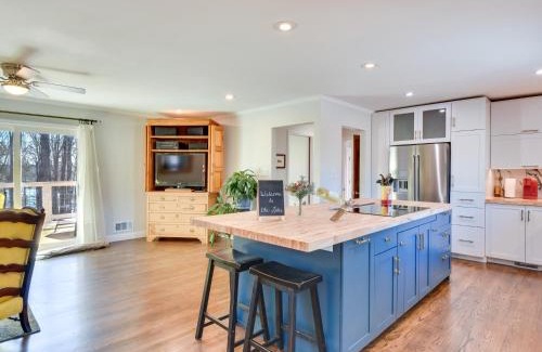 Anderson House | Lake Hartwell Retreat with Deck and Private Dock!
