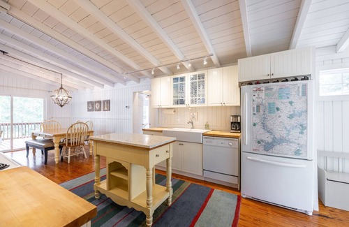 Fair Play House | Lake Hartwell Waterfront Cottage with Game-Room Sleeps 9