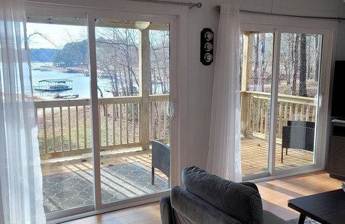 Reed Creek House | Lake Haven Retreat