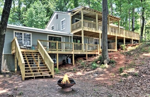 Reed Creek House | Lake Haven Retreat