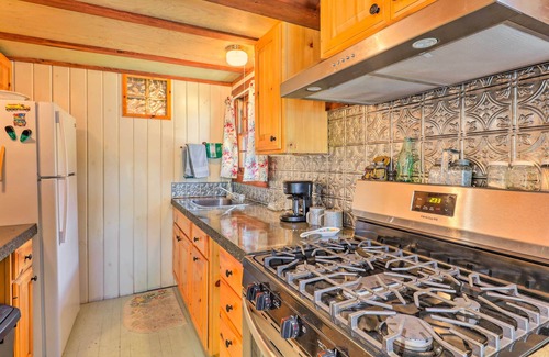 Sanbornton Cabin | Lake Hermit Cabin w/Kayaks & Paddleboards!