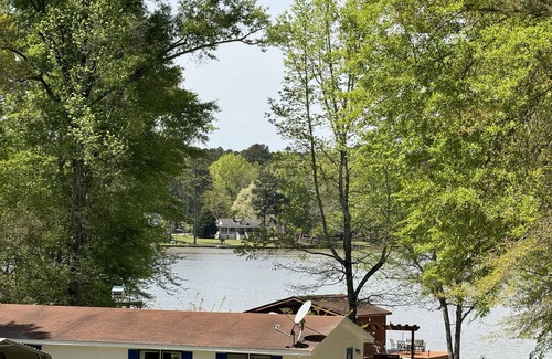 Lake Oconee House | Lake House beautiful views fishing dock Private boat ramp 7 beds sleeps 11