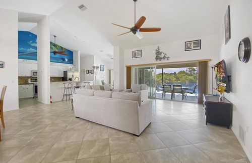 Rotonda Sands Villa | Lake House, full refund*, spa heat only, sleeps 7