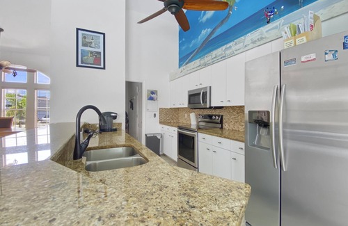 Rotonda Sands Villa | Lake House, full refund*, spa heat only, sleeps 7