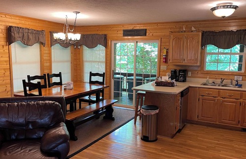 Byrdstown Cabin | Lake House Getaway at Dale Hollow Lake
