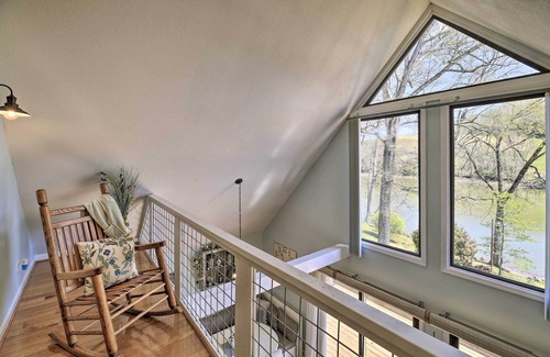 Tri-Cities House | Lake House Haven: Fire Pit, Boat Dock + More!