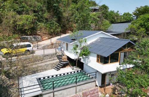 Lonavala Apartment | Lake House