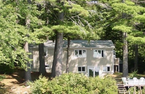 Moultonborough House | Lake House in Quiet Cove on Lake Winnipesaukee.