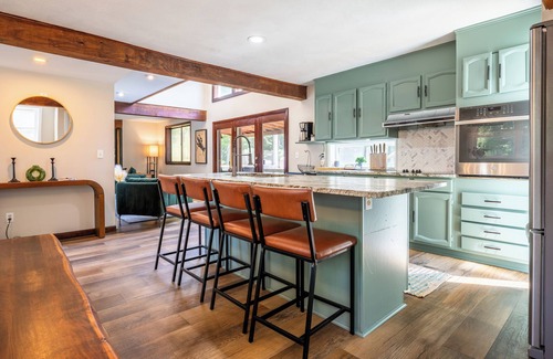 Laconia Cabin | Lake House in the Trees