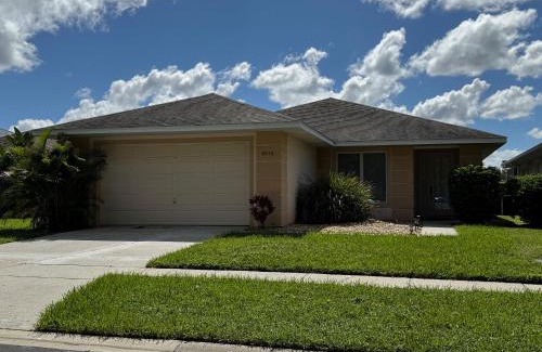 Sunset Lakes House | Lake House near Disney