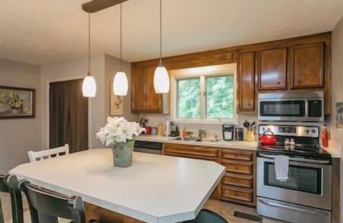 Gallatin House | Lake House Near Nashville