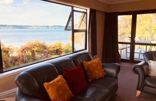 Ngongotaha House | Lake House