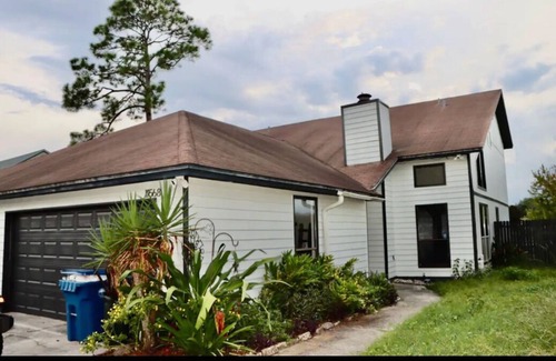 East Arlington House | Lake house scenic view with close proximity to the beach and necessities