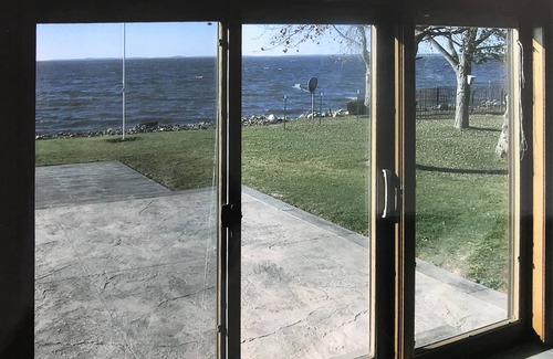Larsen House | Lake house with easy access to Fox Valley cities