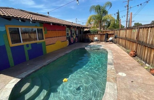 Lake Elsinore House | Lake house with hot tub, pool, game room & BBQ grill