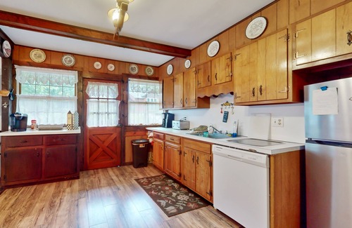 Lake Luzerne-Hadley House | Lake house with large deck & firepit- steps to Lake Luzerne