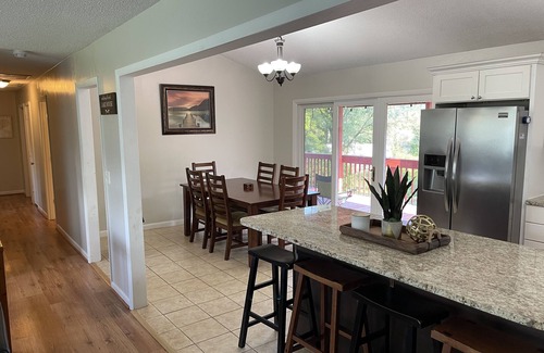 Northlakes House | Lake house with private pool.