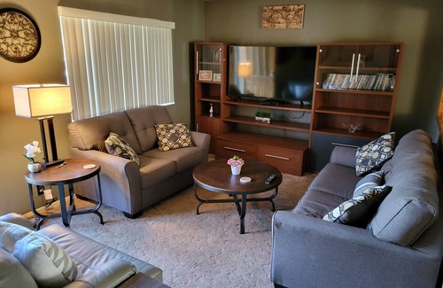 Lake Isabella Apartment | Lake Isabella 2 bedroom with Cabin Feel