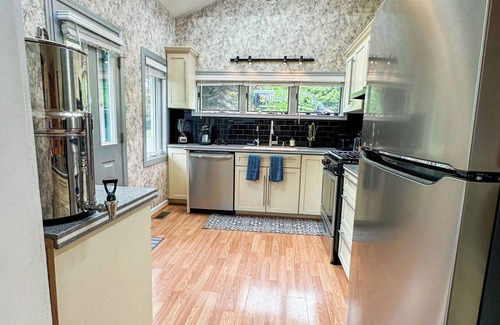 Geneva Cottage | Lake It Easy