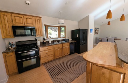 Forest Lake Heights House | Lake James 3 bd/2 ba Lakeview Home with Pool, Boat Ramp and Free Kayaks