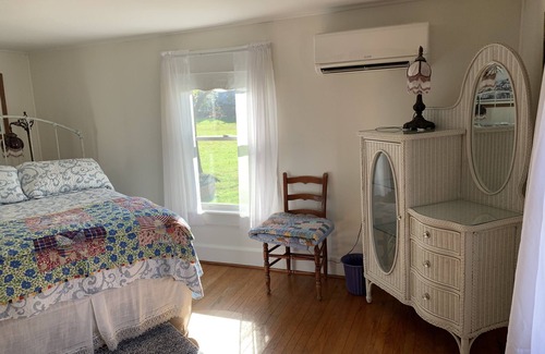 Nebo Other | Lake James Historic Couple's Retreat 10 mins from Lake James, on Wine Circuit