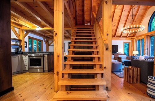 Muskoka Lakes Cottage | Lake Joe Retreat: 6-Bedroom Cottage & Boathouse w/Tennis Court & Scenic Trails