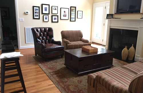 Salem House | Lake Keowee Lake Front- 90 day min